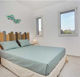 3 bedroom seaside apartments in Sicily, sleeps 6